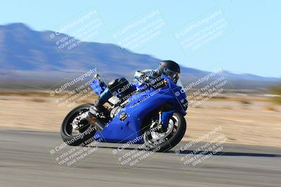 media/Jan-09-2022-SoCal Trackdays (Sun) [[2b1fec8404]]/Turn 8 (1045am)/